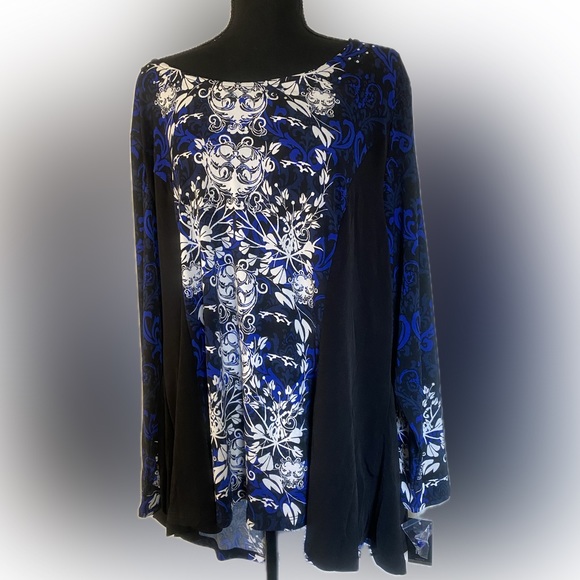 Macys Warm Regards flowy shirt - Picture 1 of 4